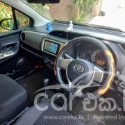 TOYOTA VITZ 2015