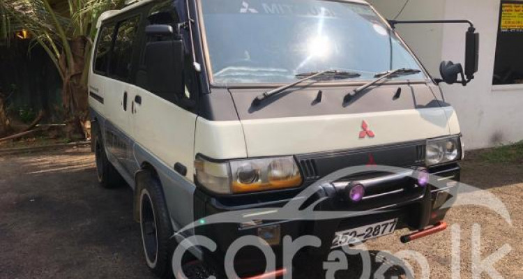 MITSUBISHI DELICA 1993