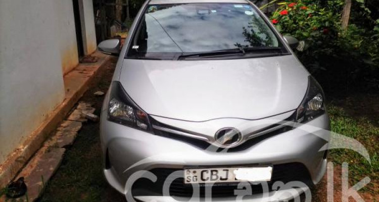 TOYOTA VITZ 2016