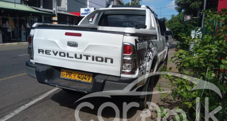 TOYOTA HILUX 2011
