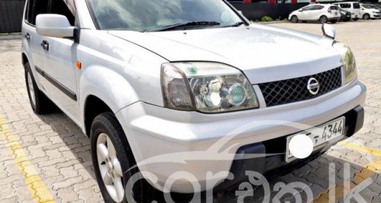 NISSAN X TRAIL 2000