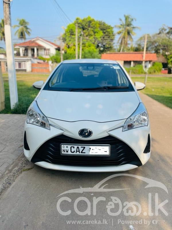 TOYOTA VITZ 2018