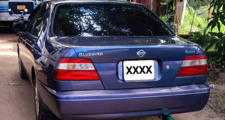 NISSAN BLUEBIRD 1999