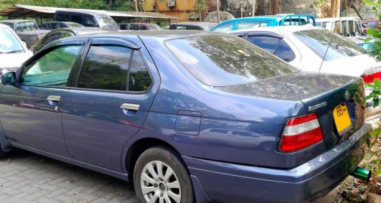 NISSAN BLUEBIRD 1999