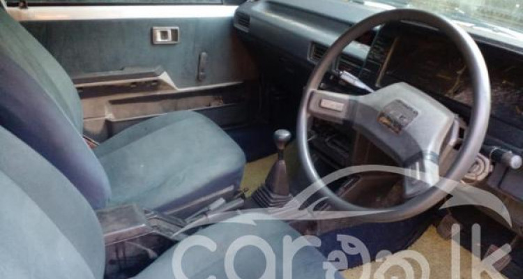 TOYOTA COROLLA AE81 1986