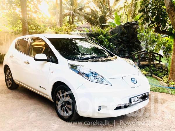 NISSAN LEAF 2015
