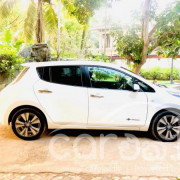 NISSAN LEAF 2015