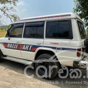 MITSUBISHI PAJERO 1987