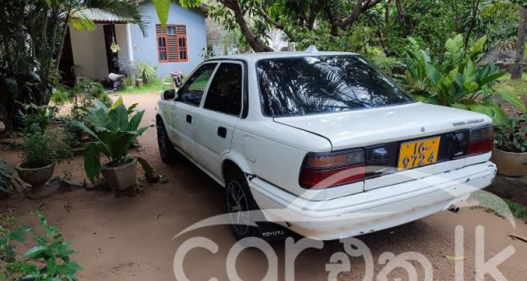 TOYOTA COROLLA 1990