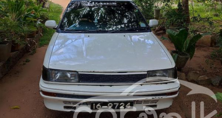 TOYOTA COROLLA 1990