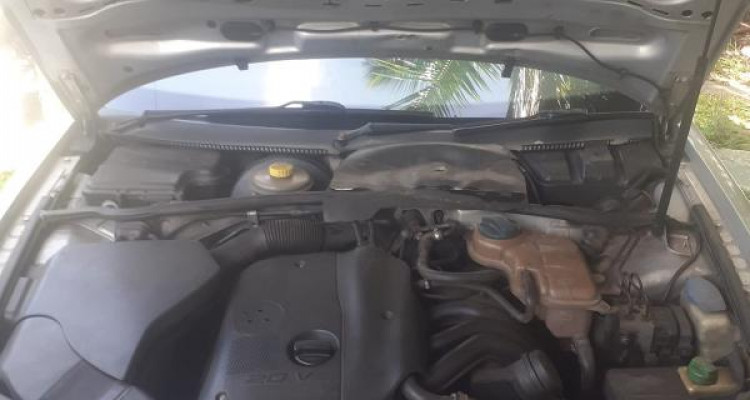 VOLKSWAGEN PASSAT 2000