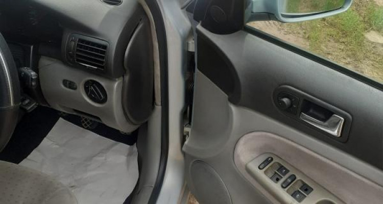 VOLKSWAGEN PASSAT 2000