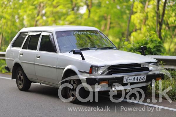 TOYOTA COROLLA DX WAGON KE72 1985