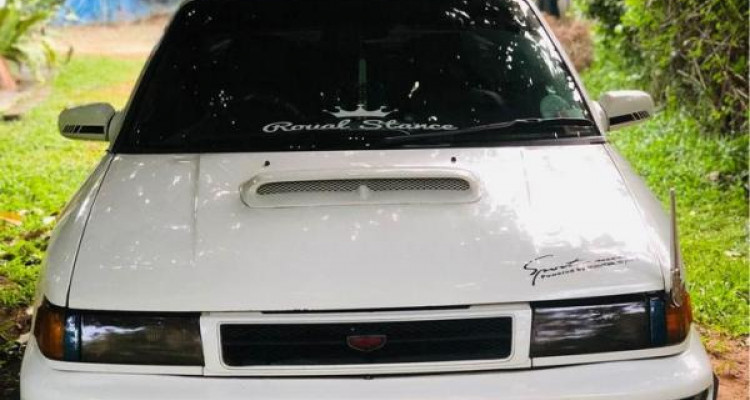 MAZDA FAMILIA 323 1990