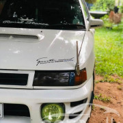 MAZDA FAMILIA 323 1990