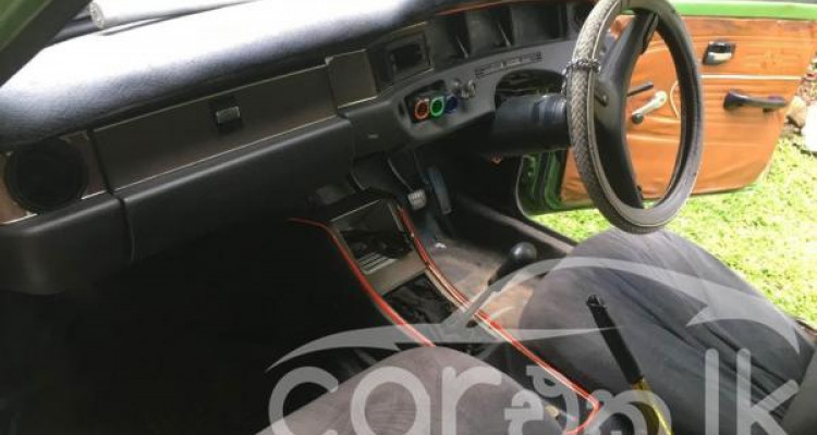 NISSAN SUNNY B211 1976