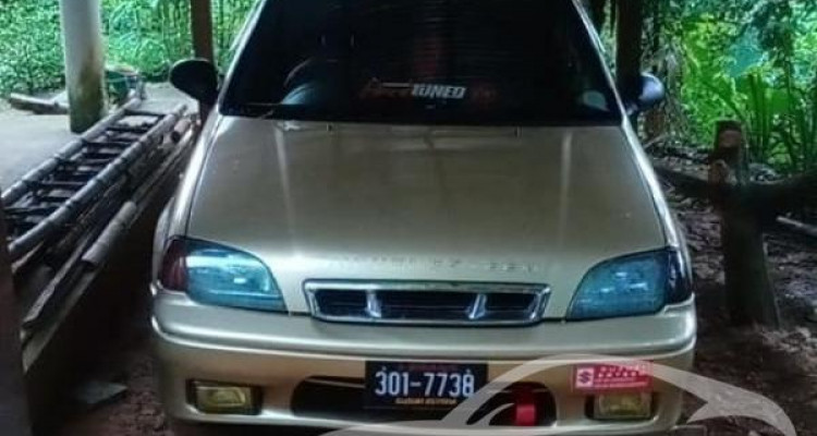 SUZUKI ESTEEM 1999