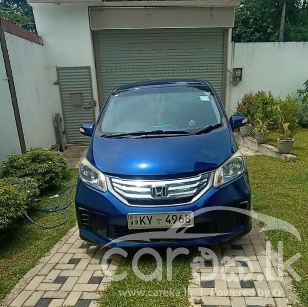 HONDA FREED 2013
