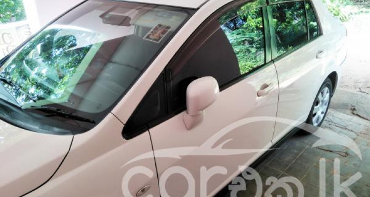 NISSAN TIIDA 2007