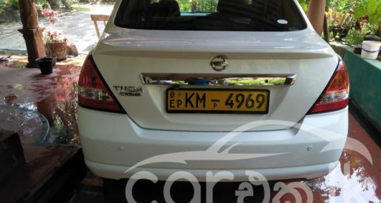 NISSAN TIIDA 2007