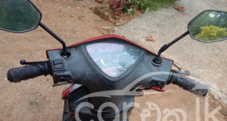 TVS SCOOTY STREAK 2011