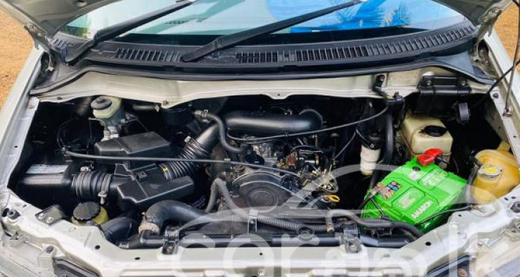 TOYOTA NOAH CR42 2004