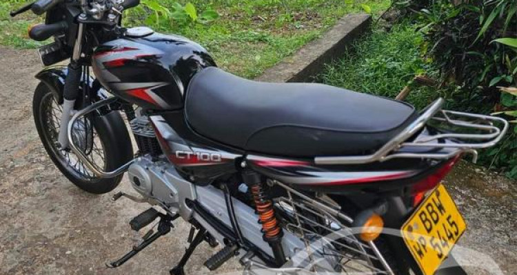 BAJAJ CT100 2014