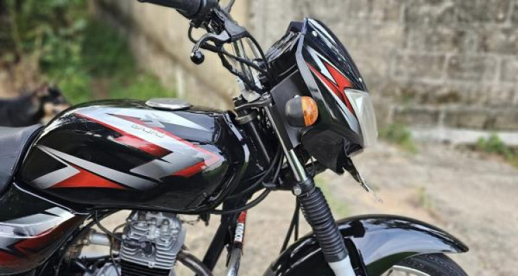BAJAJ CT100 2010