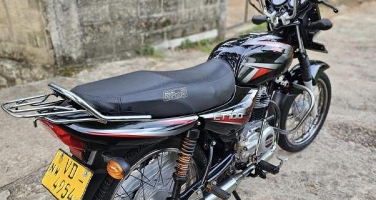 BAJAJ CT100 2010