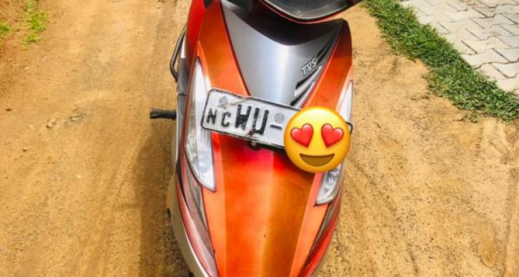 TVS SCOOTY STREAK 2011