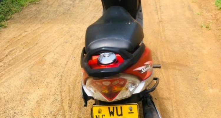 TVS SCOOTY STREAK 2011