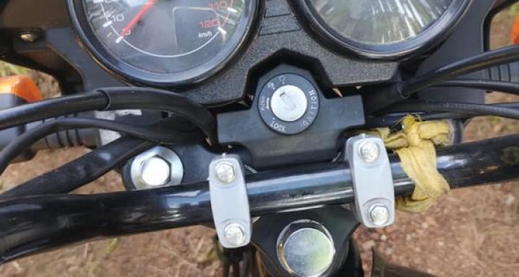 BAJAJ CT100 2022