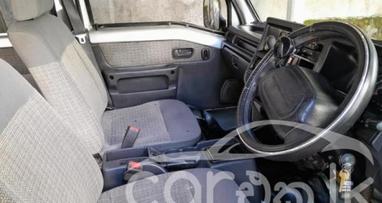 SUBARU SAMBAR 2001