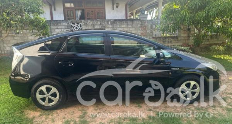 TOYOTA PRIUS 2013