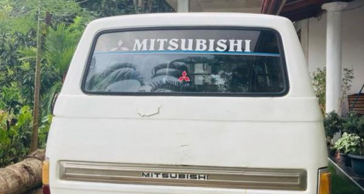 MITSUBISHI DELICA 1978