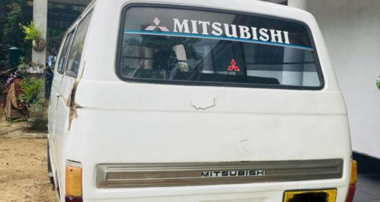 MITSUBISHI DELICA 1978