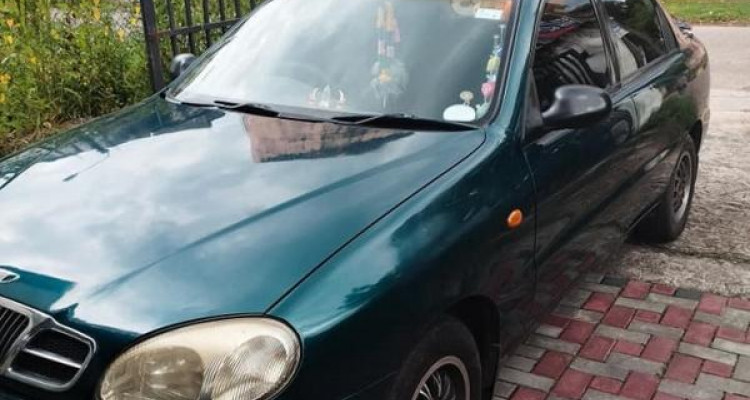 DAEWOO LANOS 2000