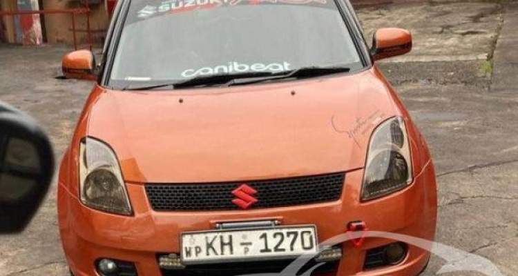 SUZUKI SWIFT 2004