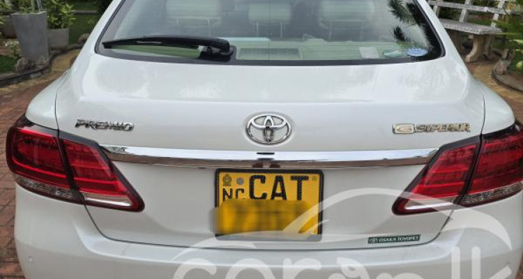 TOYOTA PREMIO 2016