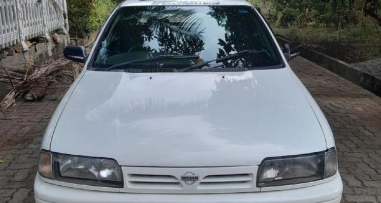 NISSAN PRIMERA 1995