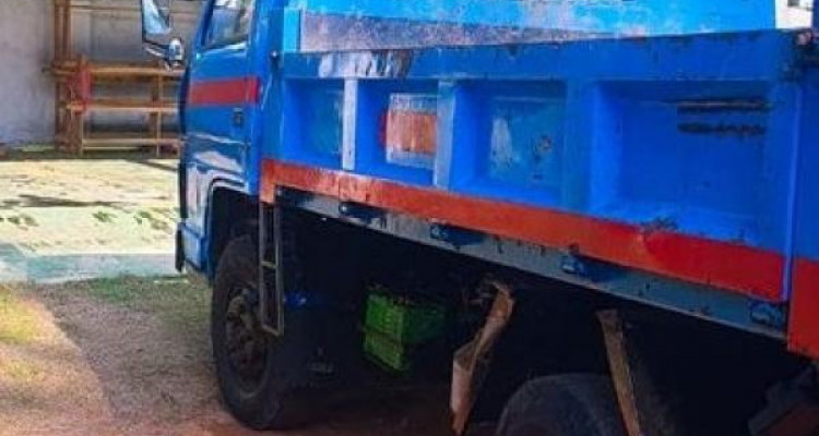 ISUZU NPR 1996