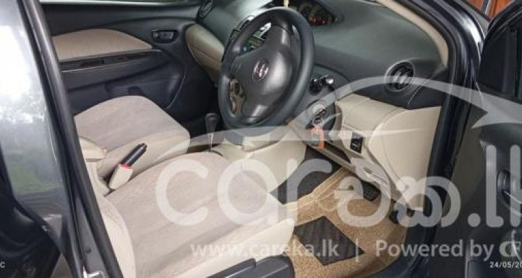TOYOTA YARIS 2007