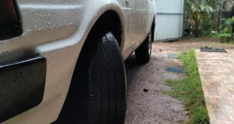 TOYOTA COROLLA DX WAGON KE72 1986