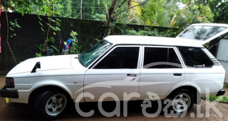 TOYOTA COROLLA DX WAGON KE72 1986