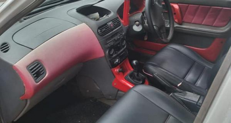 MAZDA FAMILIA 323 1990