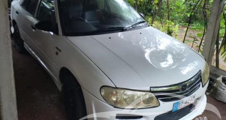 MAZDA FAMILIA 323 1990