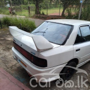 MAZDA FAMILIA 323 1990
