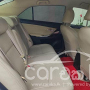 TOYOTA PREMIO 2018