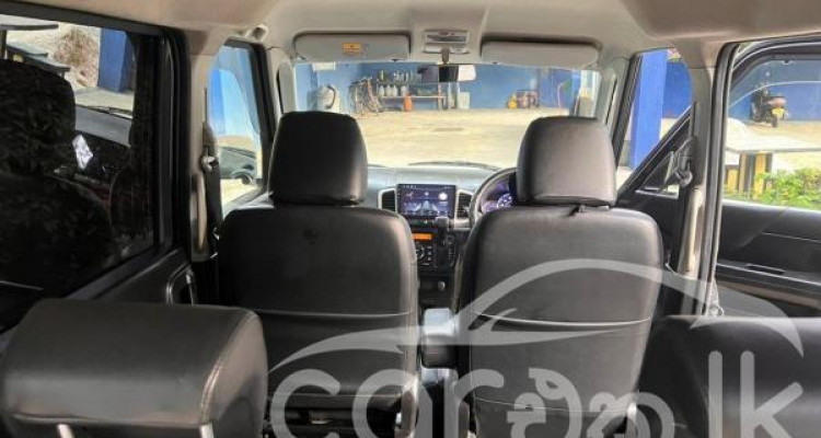 SUZUKI SPACIA 2018