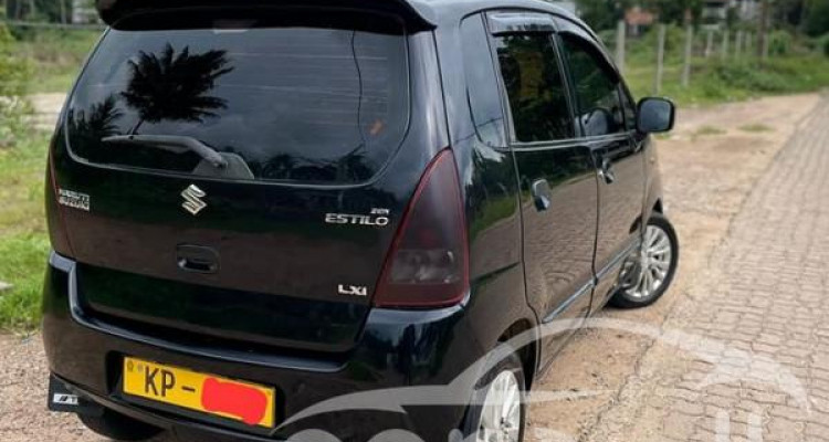 SUZUKI ESTILO 2011